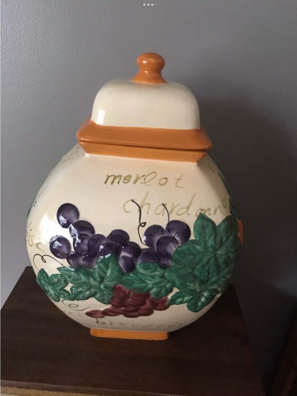 VTG HAND PAINTED MADE FOR NONNI BISCOTTI JAR ITALIAN WINE THEMED RAISED GRAPES